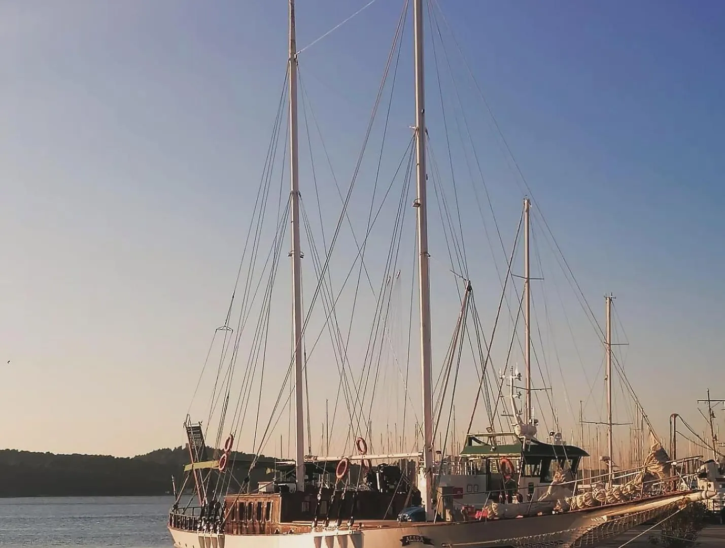Charming Cabin On Msy Alisa Week Long Island Hopping Adventure Through Dalmatian Coastal Gems Split